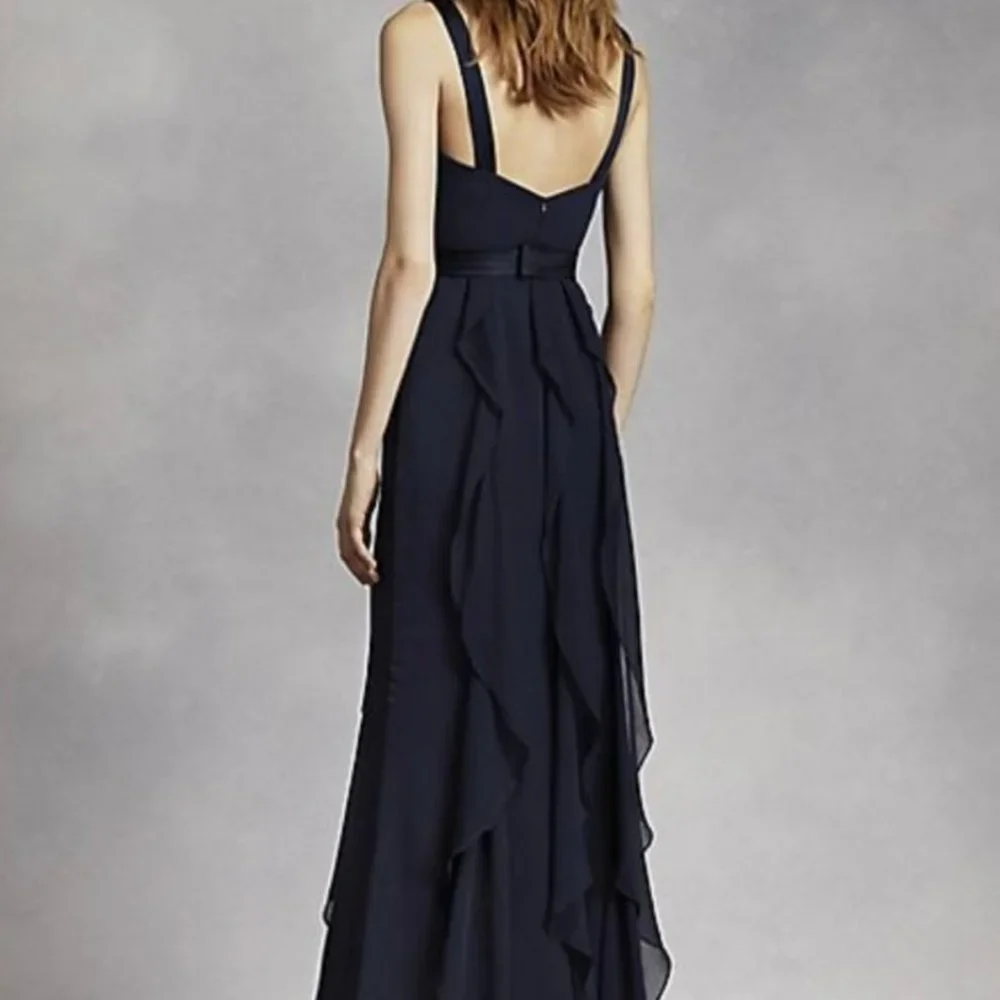 ✨💃👰🤵 White by Vera Wang V-Neck Wrapped Bodice Dress - Picture 3 of 16